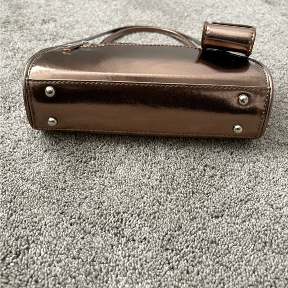 Elegant Metallic Brown Women's Handbag - Picture 4 of 6